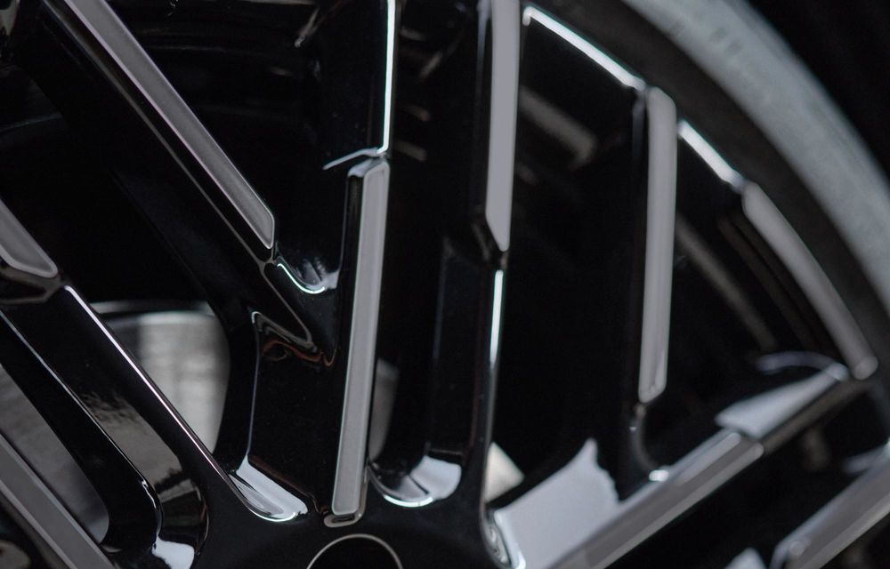 Noul Mini Cooper Paul Smith Edition, creat în colaborare cu celebrul creator de modă - Poza 8 Noul Mini Cooper Paul Smith Edition, creat în colaborare cu celebrul creator de modă - Poza 8