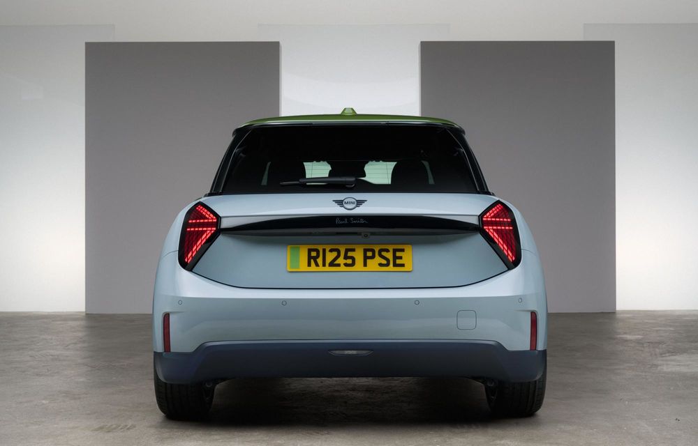 Noul Mini Cooper Paul Smith Edition, creat în colaborare cu celebrul creator de modă - Poza 10 Noul Mini Cooper Paul Smith Edition, creat în colaborare cu celebrul creator de modă - Poza 10