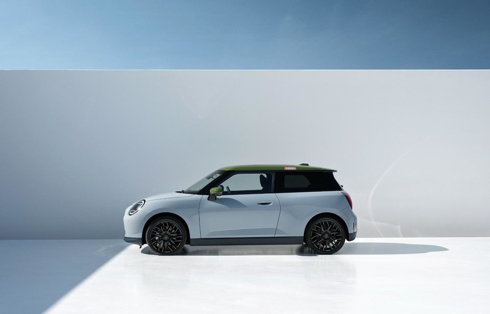 Noul Mini Cooper Paul Smith Edition, creat în colaborare cu celebrul creator de modă - Poza 29 Noul Mini Cooper Paul Smith Edition, creat în colaborare cu celebrul creator de modă - Poza 29