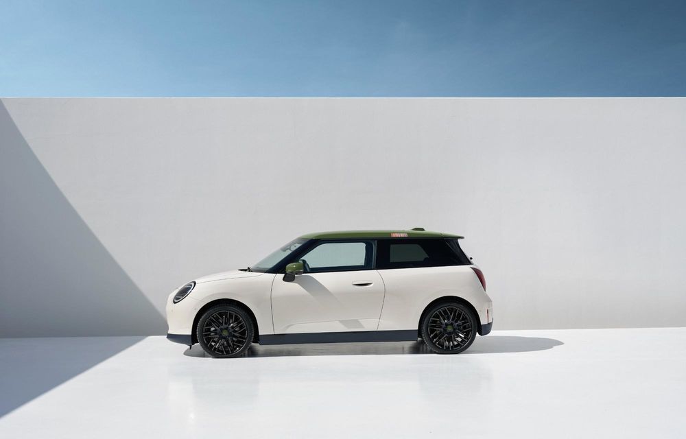 Noul Mini Cooper Paul Smith Edition, creat în colaborare cu celebrul creator de modă - Poza 39 Noul Mini Cooper Paul Smith Edition, creat în colaborare cu celebrul creator de modă - Poza 39