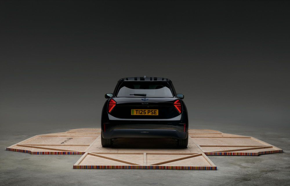 Noul Mini Cooper Paul Smith Edition, creat în colaborare cu celebrul creator de modă - Poza 48 Noul Mini Cooper Paul Smith Edition, creat în colaborare cu celebrul creator de modă - Poza 48