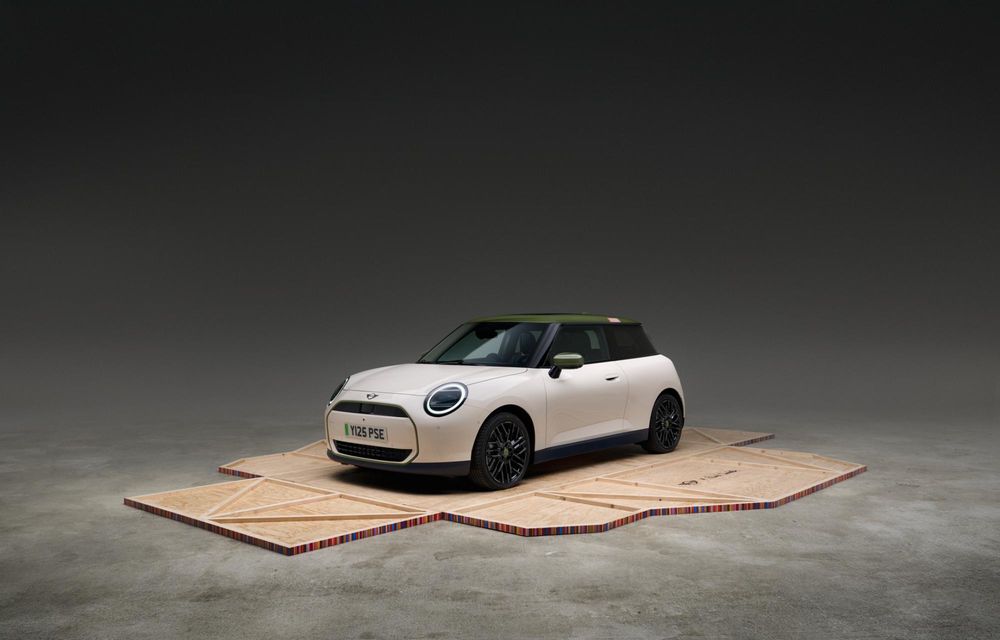 Noul Mini Cooper Paul Smith Edition, creat în colaborare cu celebrul creator de modă - Poza 50 Noul Mini Cooper Paul Smith Edition, creat în colaborare cu celebrul creator de modă - Poza 50