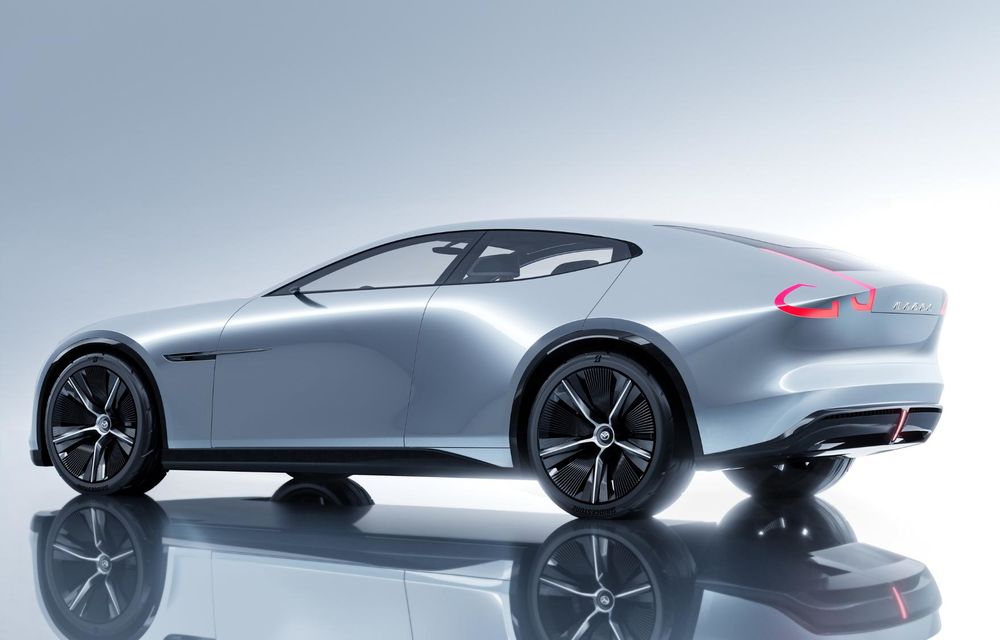 Mazda prezintă noul concept Vision X-Coupe, cu motor rotativ hibrid de 510 CP - Poza 7 Mazda prezintă noul concept Vision X-Coupe, cu motor rotativ hibrid de 510 CP - Poza 7