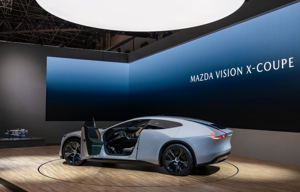 Mazda prezintă noul concept Vision X-Coupe, cu motor rotativ hibrid de 510 CP - Poza 11 Mazda prezintă noul concept Vision X-Coupe, cu motor rotativ hibrid de 510 CP - Poza 11