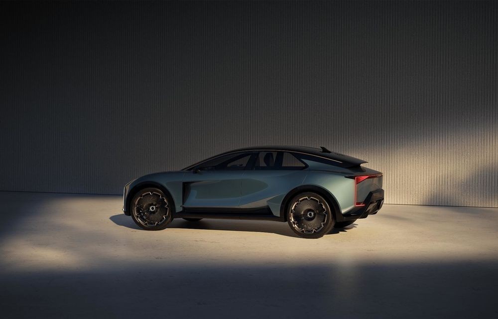 Identitate dublă: Lexus LS, prezentat sub forma unui concept care anunță un viitor SUV Coupe - Poza 6