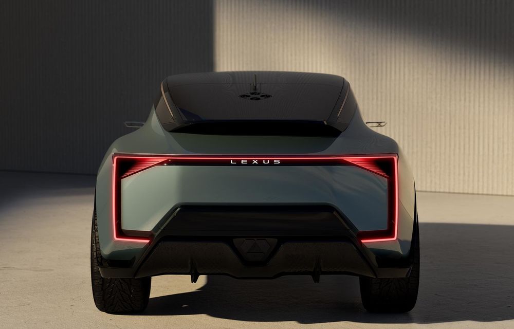 Identitate dublă: Lexus LS, prezentat sub forma unui concept care anunță un viitor SUV Coupe - Poza 7
