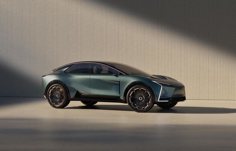 Identitate dublă: Lexus LS, prezentat sub forma unui concept care anunță un viitor SUV Coupe - Poza 1
