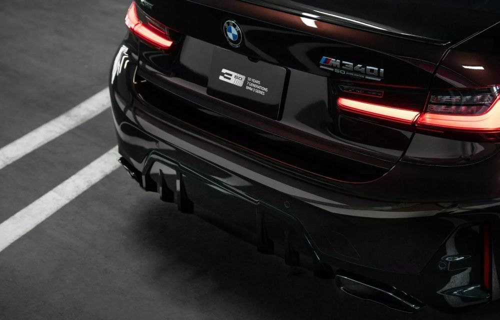 BMW Seria 3 aniversează 50 de ani prin ediția specială M340i xDrive 50 Jahre Edition - Poza 9 BMW Seria 3 aniversează 50 de ani prin ediția specială M340i xDrive 50 Jahre Edition - Poza 9