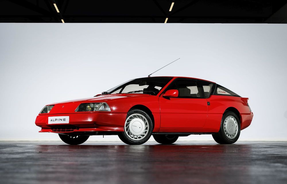 Renault scoate la licitație 100 de mașini istorice din propria sa colecție - Poza 4