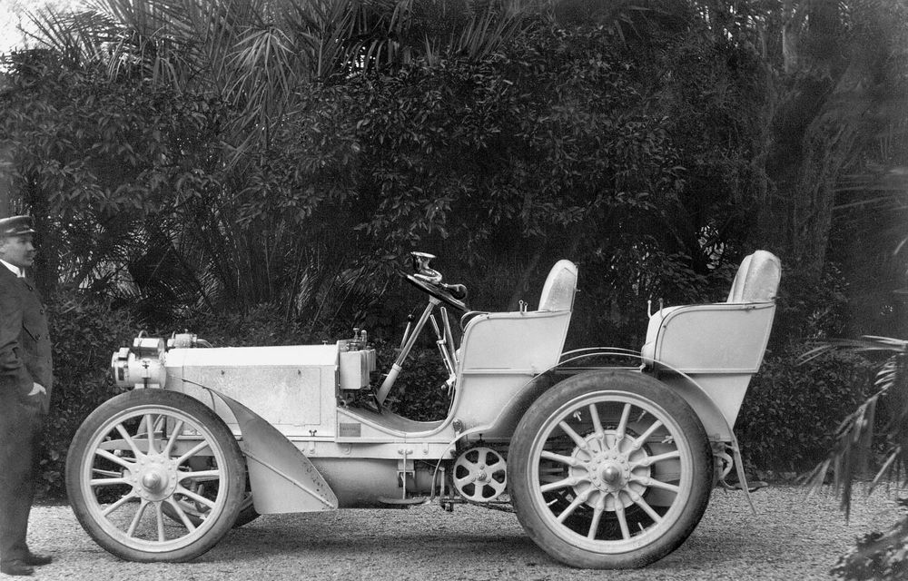 Mercedes-Benz: 125 de ani de la apariția primei mașini care poartă numele Mercedes - Poza 6 Mercedes-Benz: 125 de ani de la apariția primei mașini care poartă numele Mercedes - Poza 6