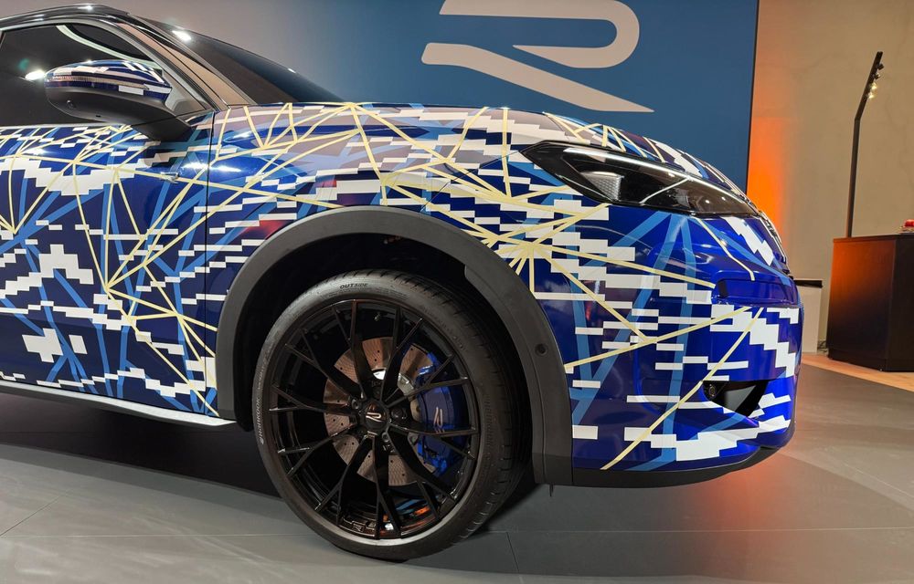 Imagini noi cu viitorul Volkswagen T-Roc R: motor mild-hybrid de 333 CP - Poza 4 Imagini noi cu viitorul Volkswagen T-Roc R: motor mild-hybrid de 333 CP - Poza 4