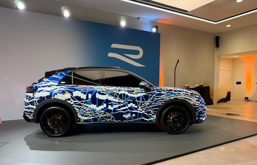 Imagini noi cu viitorul Volkswagen T-Roc R: motor mild-hybrid de 333 CP - Poza 5 Imagini noi cu viitorul Volkswagen T-Roc R: motor mild-hybrid de 333 CP - Poza 5