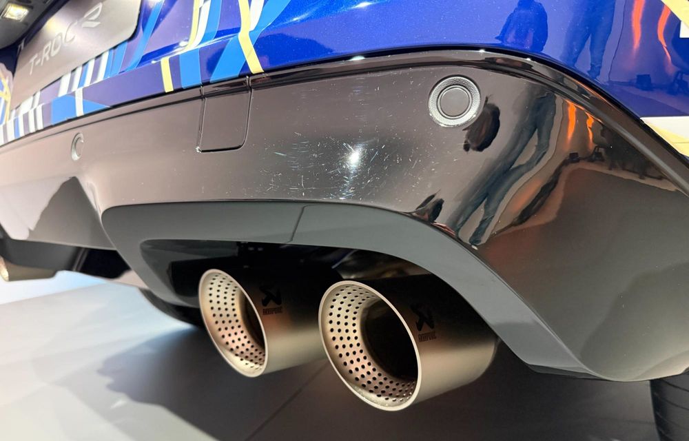 Imagini noi cu viitorul Volkswagen T-Roc R: motor mild-hybrid de 333 CP - Poza 7 Imagini noi cu viitorul Volkswagen T-Roc R: motor mild-hybrid de 333 CP - Poza 7