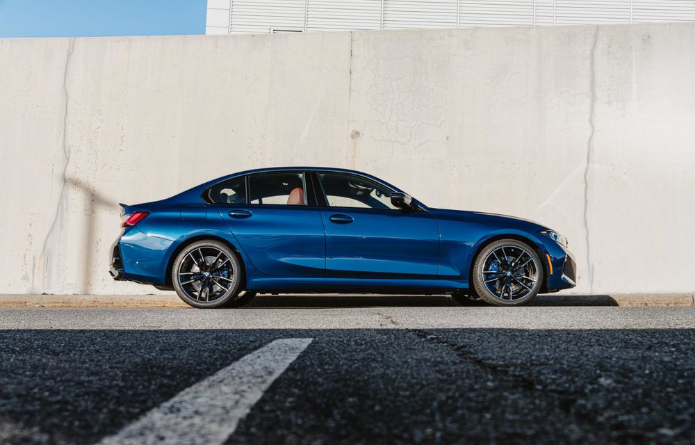 Noul BMW M340i 50 Jahre Edition: ediție aniversară pentru piața din SUA - Poza 4 Noul BMW M340i 50 Jahre Edition: ediție aniversară pentru piața din SUA - Poza 4