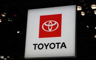 Toyota va investi 912 milioane de dolari în 5 uzine din SUA pentru a crește producția de modele hibride