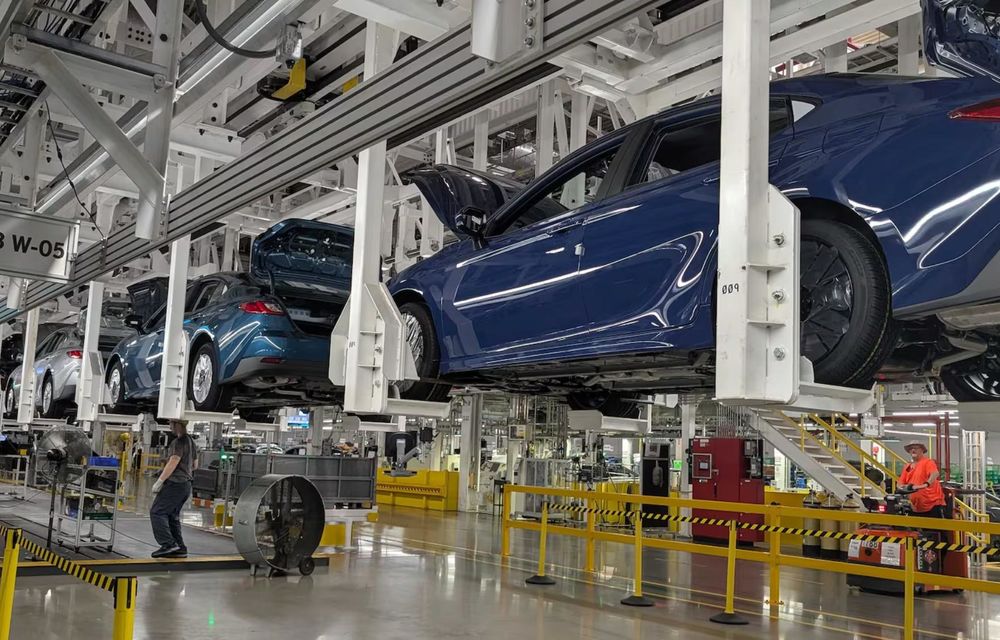 Toyota va investi 912 milioane de dolari în 5 uzine din SUA pentru a crește producția de modele hibride - Poza 2