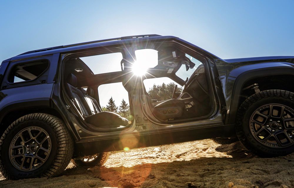 Noul Jeep Recon, un SUV electric cu 650 cai putere și uși detașabile - Poza 8 Noul Jeep Recon, un SUV electric cu 650 cai putere și uși detașabile - Poza 8