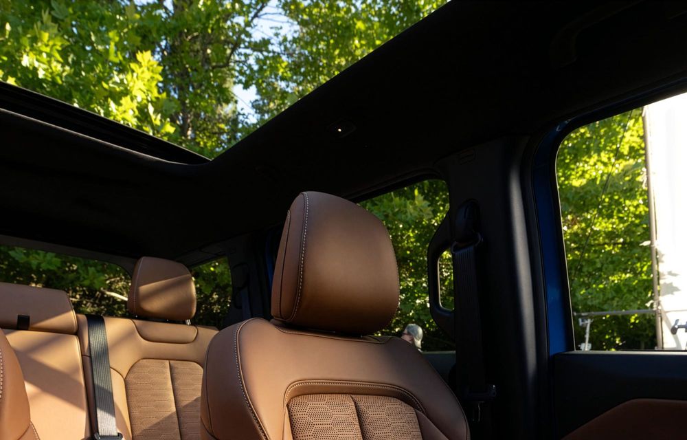 Noul Jeep Recon, un SUV electric cu 650 cai putere și uși detașabile - Poza 18 Noul Jeep Recon, un SUV electric cu 650 cai putere și uși detașabile - Poza 18