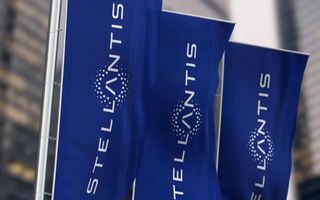 Stellantis contestă planul UE de a elimina motoarele cu combustie din 2035