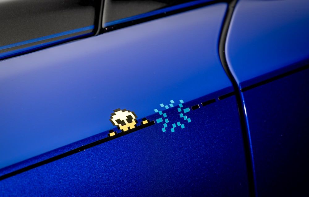 Rolls-Royce Black Badge Ghost Gamer: exemplar unicat inspirat de jocurile video din anii '80 - Poza 3