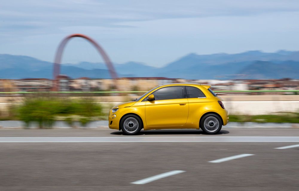 Fiat a început producția noului 500 Hybrid - Poza 4 Fiat a început producția noului 500 Hybrid - Poza 4