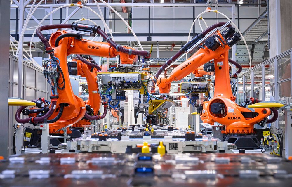 BMW marchează 20 de ani de producție la uzina din Leipzig - Poza 2