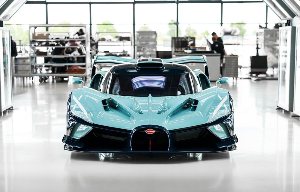 Bugatti a construit ultimul exemplar Bolide. Preț de 4 milioane euro - Poza 2