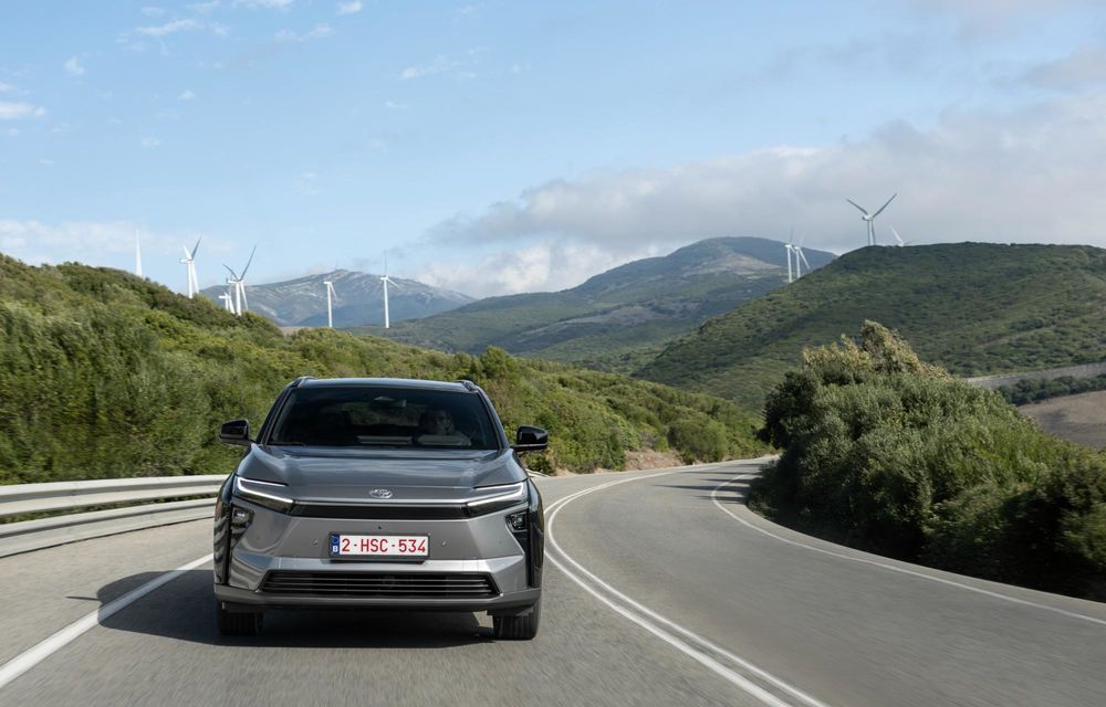 Noutăți pentru Toyota bZ4X: baterii noi, motoare mai puternice și autonomie mărită - Poza 13