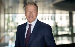 Șeful BMW: interzicerea mașinilor cu motoare termice din 2035 „ar putea avea consecințe grave”