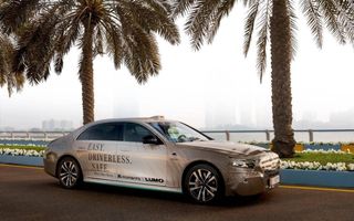 Mercedes-Benz lansează servicii de robotaxi