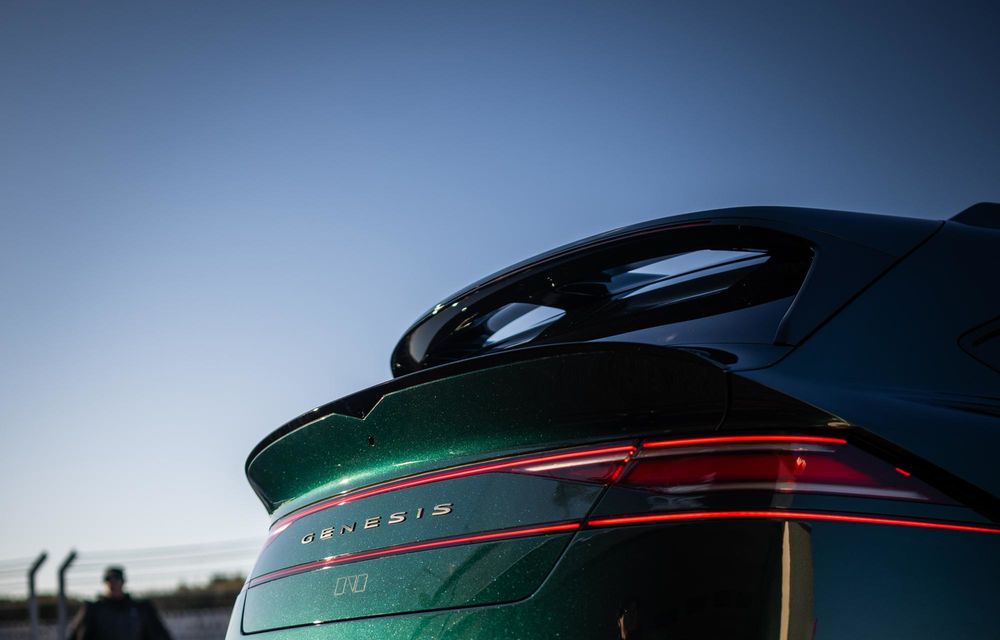 Genesis prezintă noul concept G90 Wingback, un break de performanță - Poza 15 Genesis prezintă noul concept G90 Wingback, un break de performanță - Poza 15