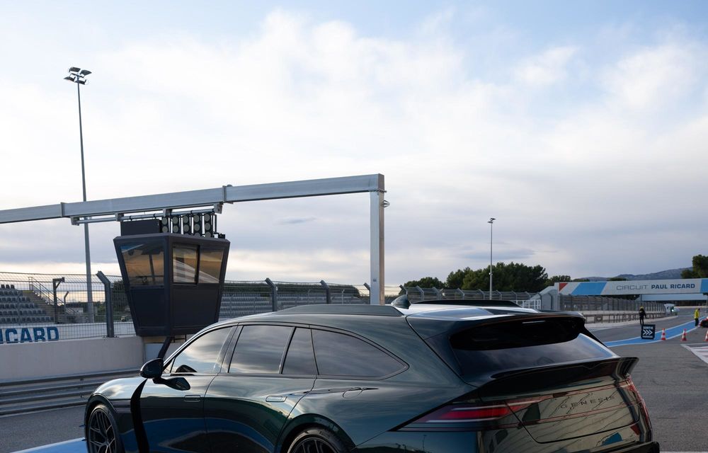 Genesis prezintă noul concept G90 Wingback, un break de performanță - Poza 7 Genesis prezintă noul concept G90 Wingback, un break de performanță - Poza 7