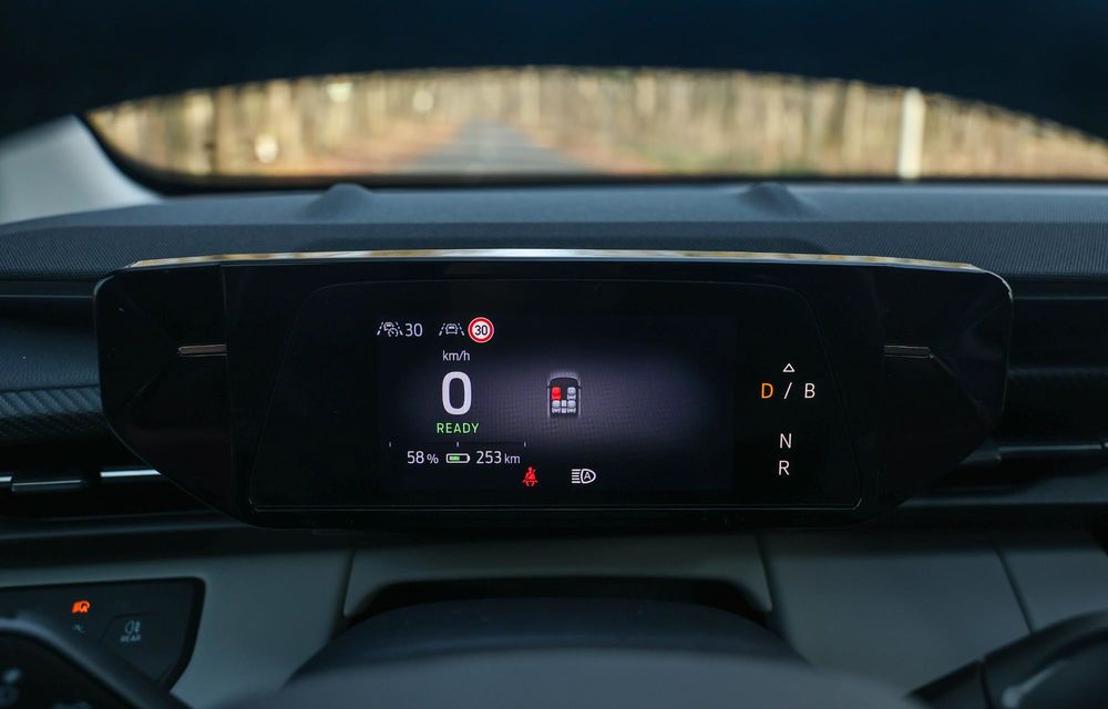 Test la dublu cu Ford Puma Gen-E și Explorer, frații americani cu ADN românesc - Poza 47 Test la dublu cu Ford Puma Gen-E și Explorer, frații americani cu ADN românesc - Poza 47