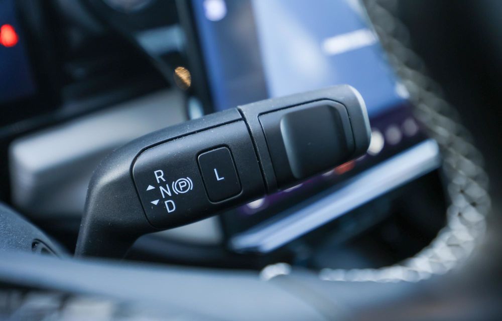 Test la dublu cu Ford Puma Gen-E și Explorer, frații americani cu ADN românesc - Poza 98 Test la dublu cu Ford Puma Gen-E și Explorer, frații americani cu ADN românesc - Poza 98