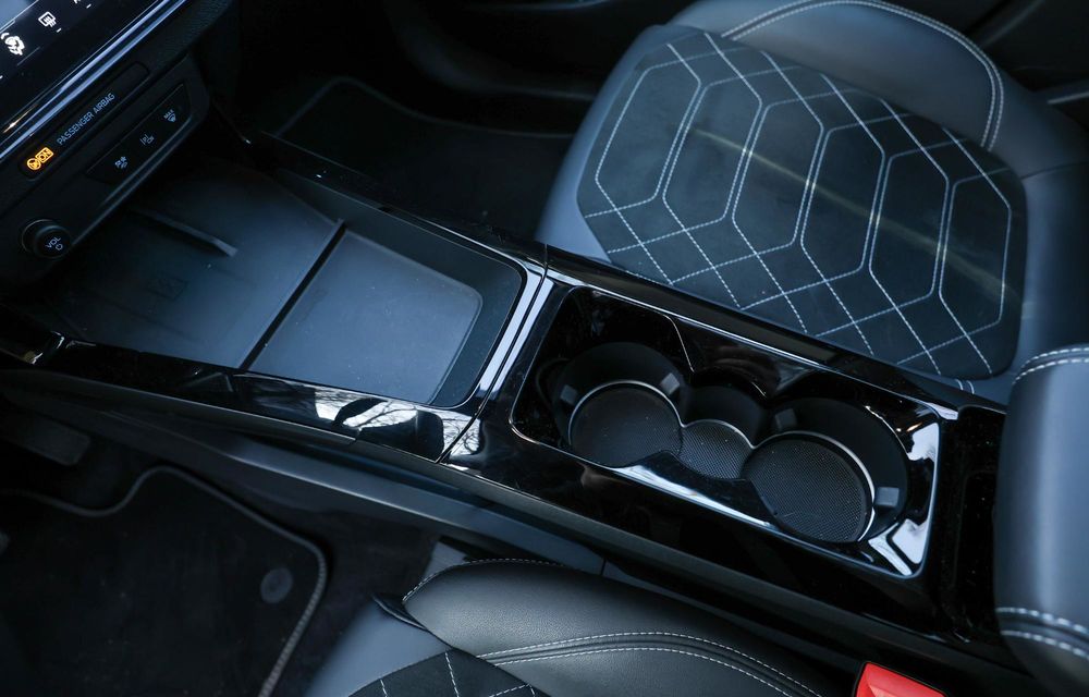 Test la dublu cu Ford Puma Gen-E și Explorer, frații americani cu ADN românesc - Poza 100 Test la dublu cu Ford Puma Gen-E și Explorer, frații americani cu ADN românesc - Poza 100