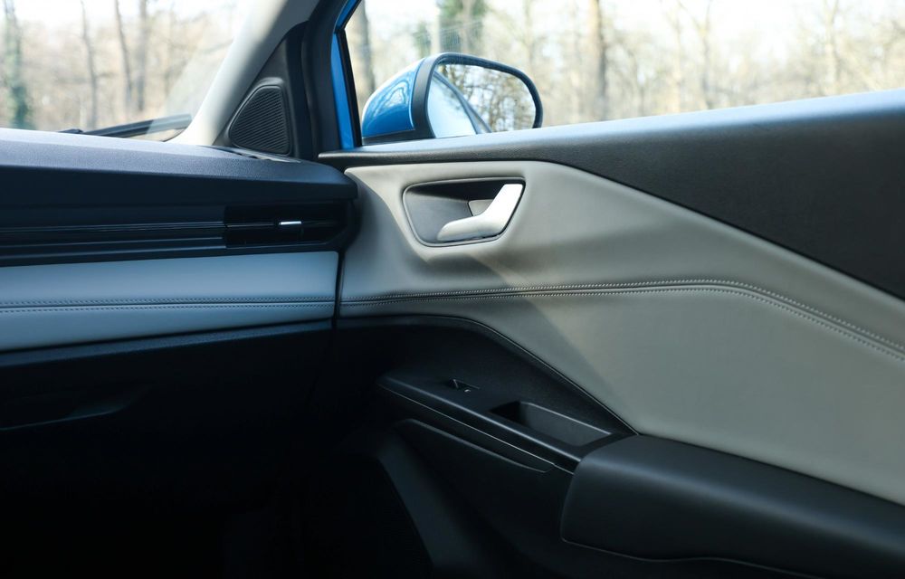 Test la dublu cu Ford Puma Gen-E și Explorer, frații americani cu ADN românesc - Poza 101 Test la dublu cu Ford Puma Gen-E și Explorer, frații americani cu ADN românesc - Poza 101