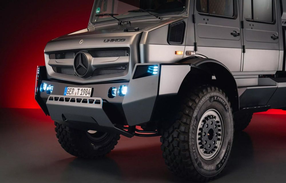 Mercedes-Benz a construit cel mai luxos Unimog pentru a sărbători 80 de ani - Poza 4 Mercedes-Benz a construit cel mai luxos Unimog pentru a sărbători 80 de ani - Poza 4
