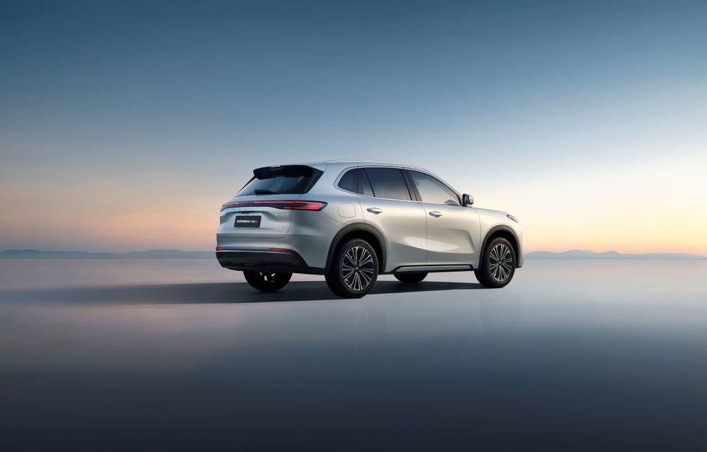 Geely lansează primul său SUV plug-in hybrid în România: start de la 37.000 euro - Poza 6 Geely lansează primul său SUV plug-in hybrid în România: start de la 37.000 euro - Poza 6