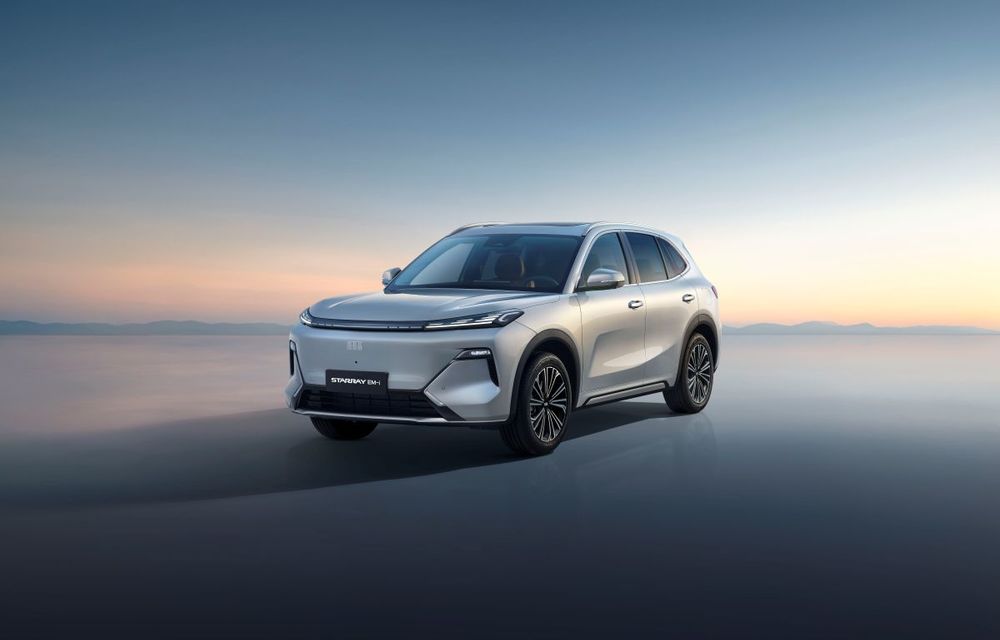 Geely lansează primul său SUV plug-in hybrid în România: start de la 37.000 euro - Poza 1 Geely lansează primul său SUV plug-in hybrid în România: start de la 37.000 euro - Poza 1