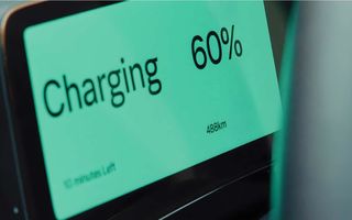 Volvo introduce un afișaj nou pentru ecrane. Promite siguranță îmbunătățită