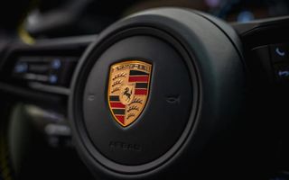 Porsche: peste 173.000 de modele rechemate din cauza problemelor cu camera de marșarier Porsche: peste 173.000 de modele rechemate din cauza problemelor cu camera de marșarier