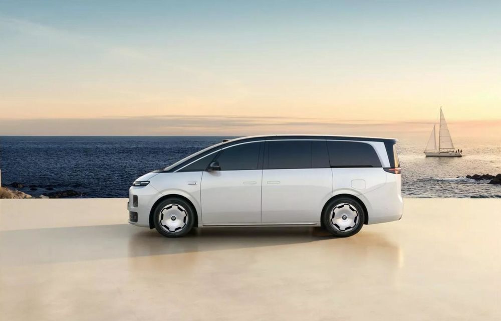 Noul Leapmotor D99, primul monovolum electric al mărcii chineze - Poza 4