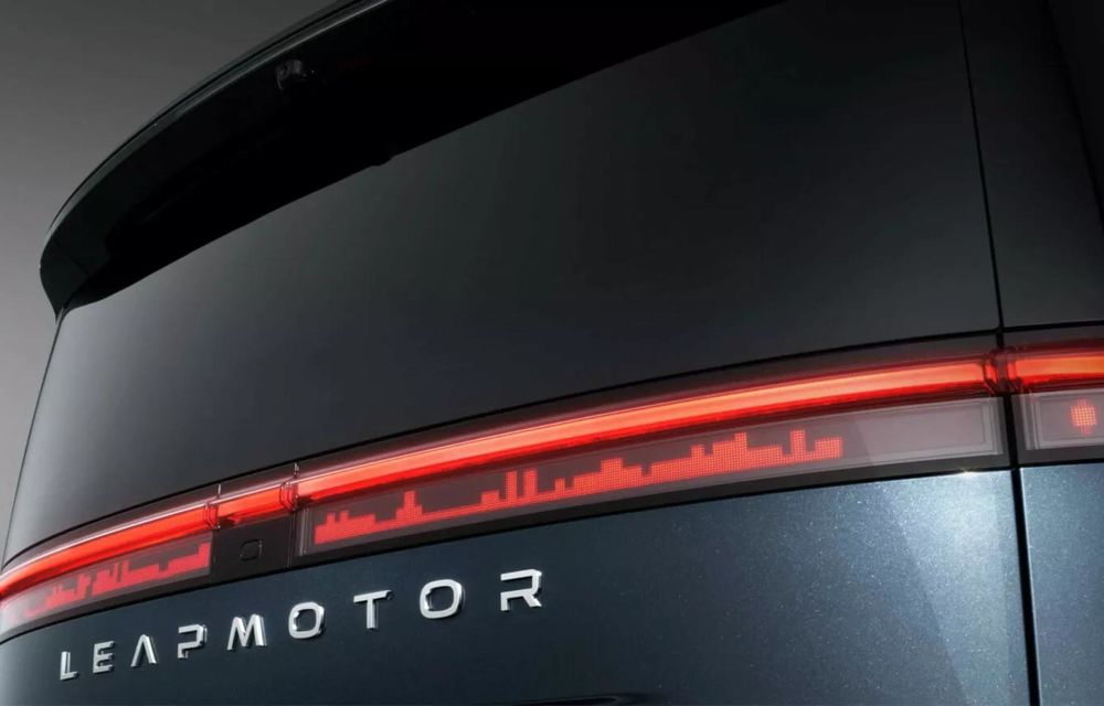 Noul Leapmotor D99, primul monovolum electric al mărcii chineze - Poza 8