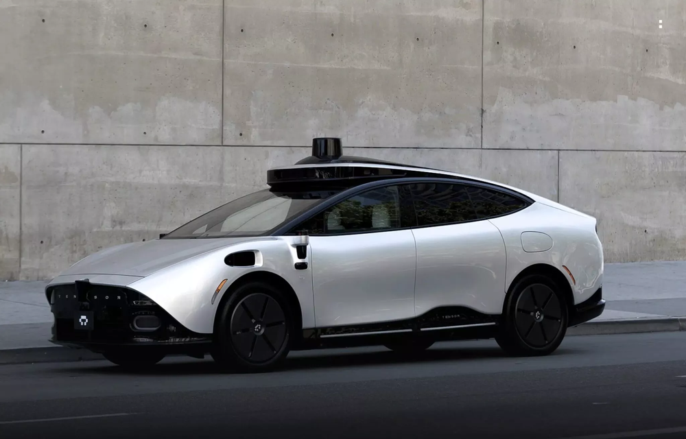 Acesta este primul volan pliabil din industrie. Produs în serie chiar de anul acesta - Poza 2