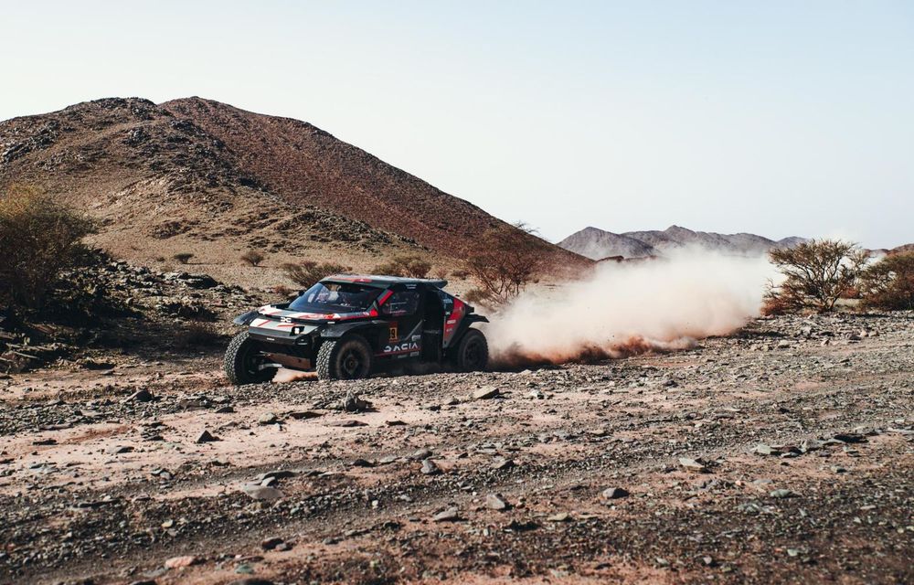 Premieră la Dakar: Dacia preia conducerea după a doua probă specială - Poza 1