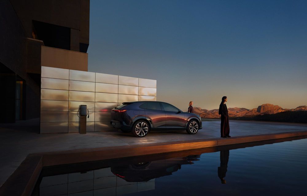 Noua Mazda CX-6e: SUV electric cu autonomie de 484 kilometri - Poza 10