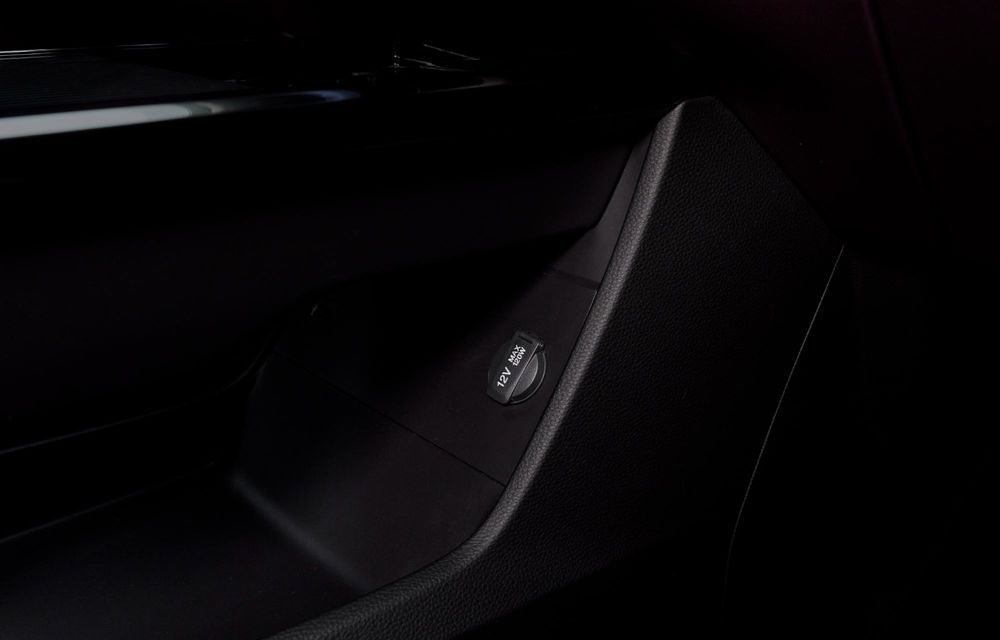 Noua Mazda CX-6e: SUV electric cu autonomie de 484 kilometri - Poza 70