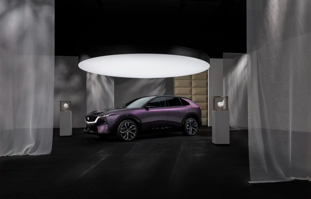 Noua Mazda CX-6e: SUV electric cu autonomie de 484 kilometri - Poza 99