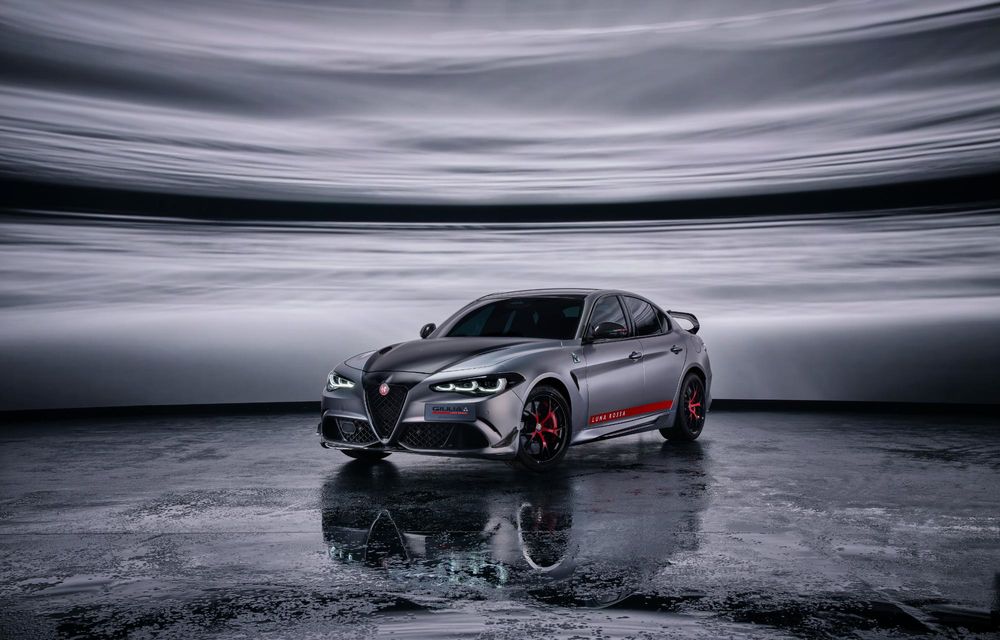 Noua Alfa Romeo Giulia Quadrifoglio Luna Rossa: ediție limitată la 10 exemplare - Poza 2