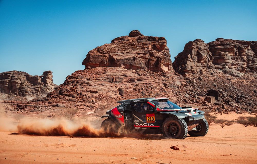 Raliul Dakar 2026: Dacia rămâne la conducere în ciuda problemelor de navigație - Poza 3 Raliul Dakar 2026: Dacia rămâne la conducere în ciuda problemelor de navigație - Poza 3